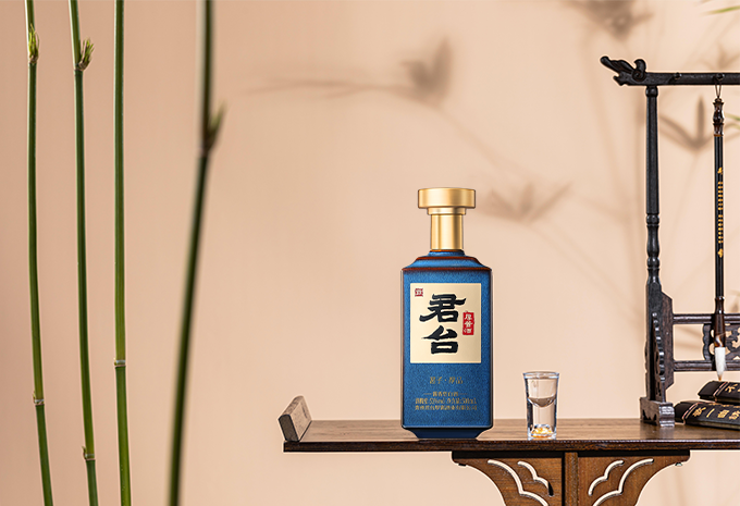 君台厚酱酒广告形象（图片）