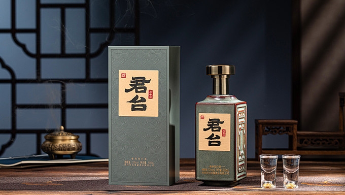 君台厚酱酒广告形象（图片）